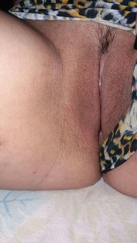 Fotos esposa puta do Norte do Brasil mostrando buceta bem cuidada