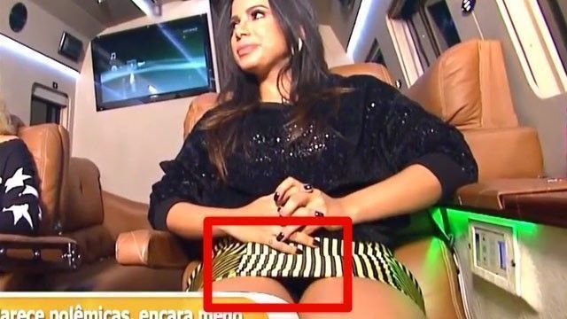 Video Anitta gostosa pagando calcinha preta no programa da Eliana