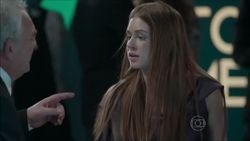 Marina Ruy Barbosa, a Eliza em Totalmente Demais de calcinha e sutiã